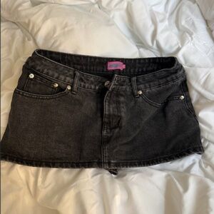 Edikted Camelia Denim Mini Skort